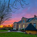 Frühstückspension Le Chateau Des Lumieres De La Baie De Somme D'hotes De Charme 3*