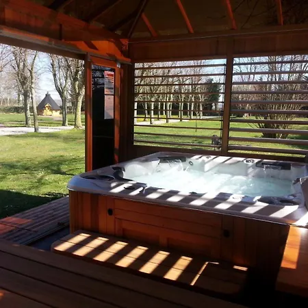 فندق مبيت وإفطار Le Chateau Des Lumieres De La Baie De Somme D'hotes De Charme Saint-Blimont