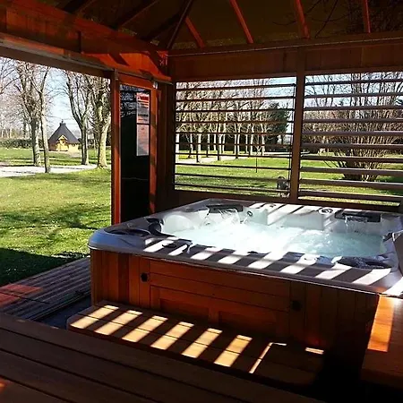 Le Chateau Des Lumieres De La Baie De Somme D'hotes De Charme B&B Saint-Blimont
