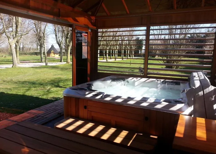 Bed & Breakfast Le Chateau Des Lumieres De La Baie De Somme D'hotes De Charme Saint-Blimont