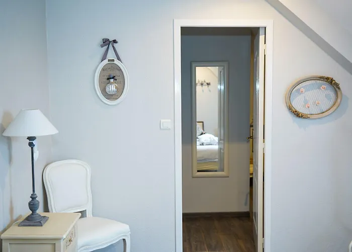 Le Chateau Des Lumieres De La Baie De Somme D'hotes De Charme Saint-Blimont